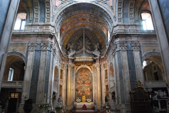 inside lisbon's beautiful church