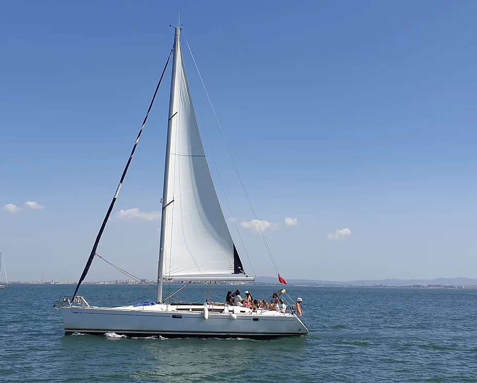 best lisbon sailing tour