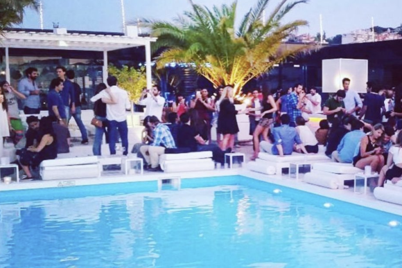 Urban beach Swimming Pool
